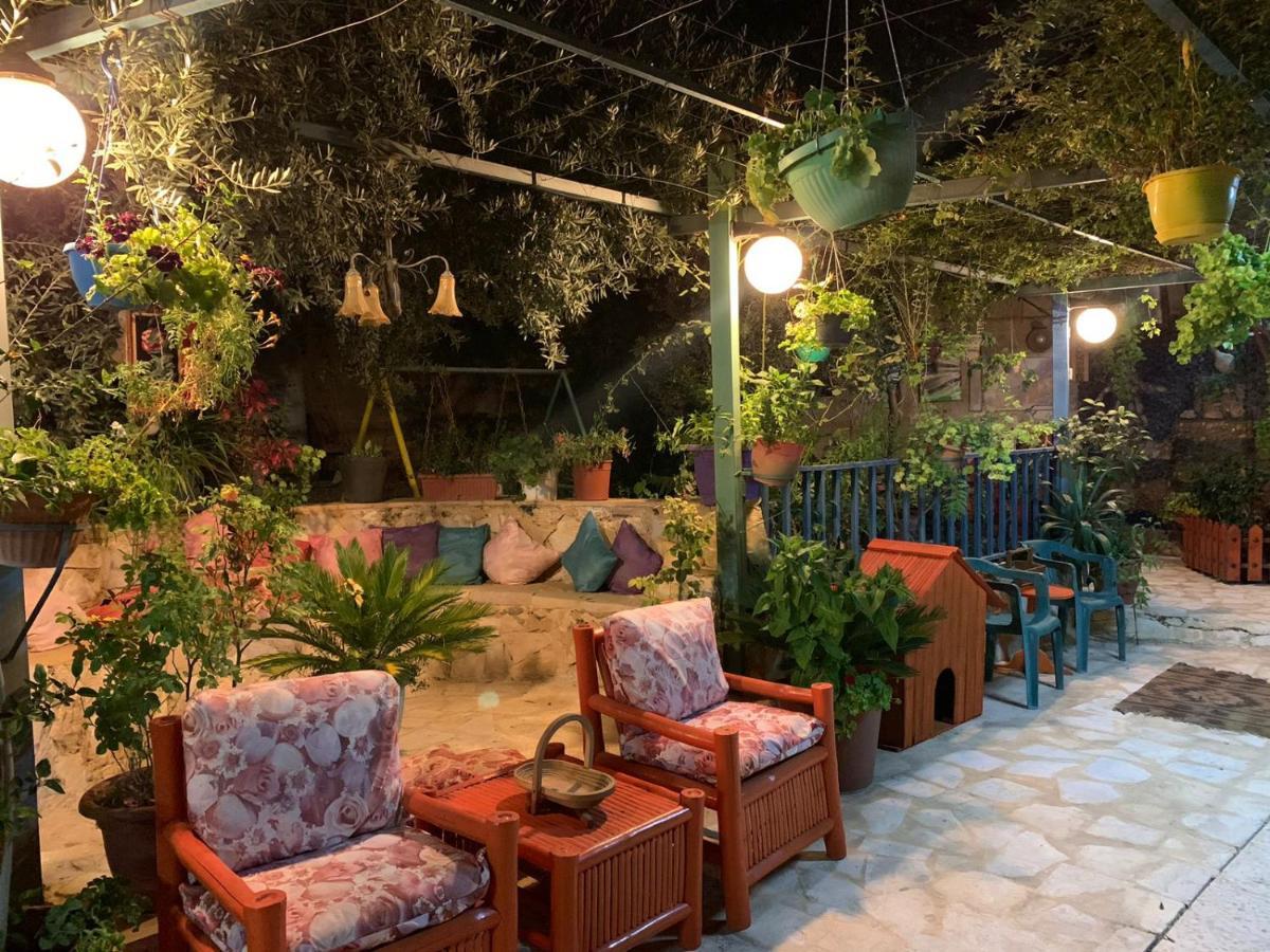 بيت الطبيعة Nature House Jarash Extérieur photo